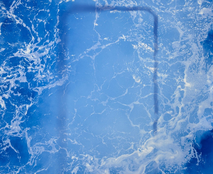 «Флагманы - это не единственные смартфоны на рынке». Meizu обозначила цену первого за несколько лет смартфона mBlu